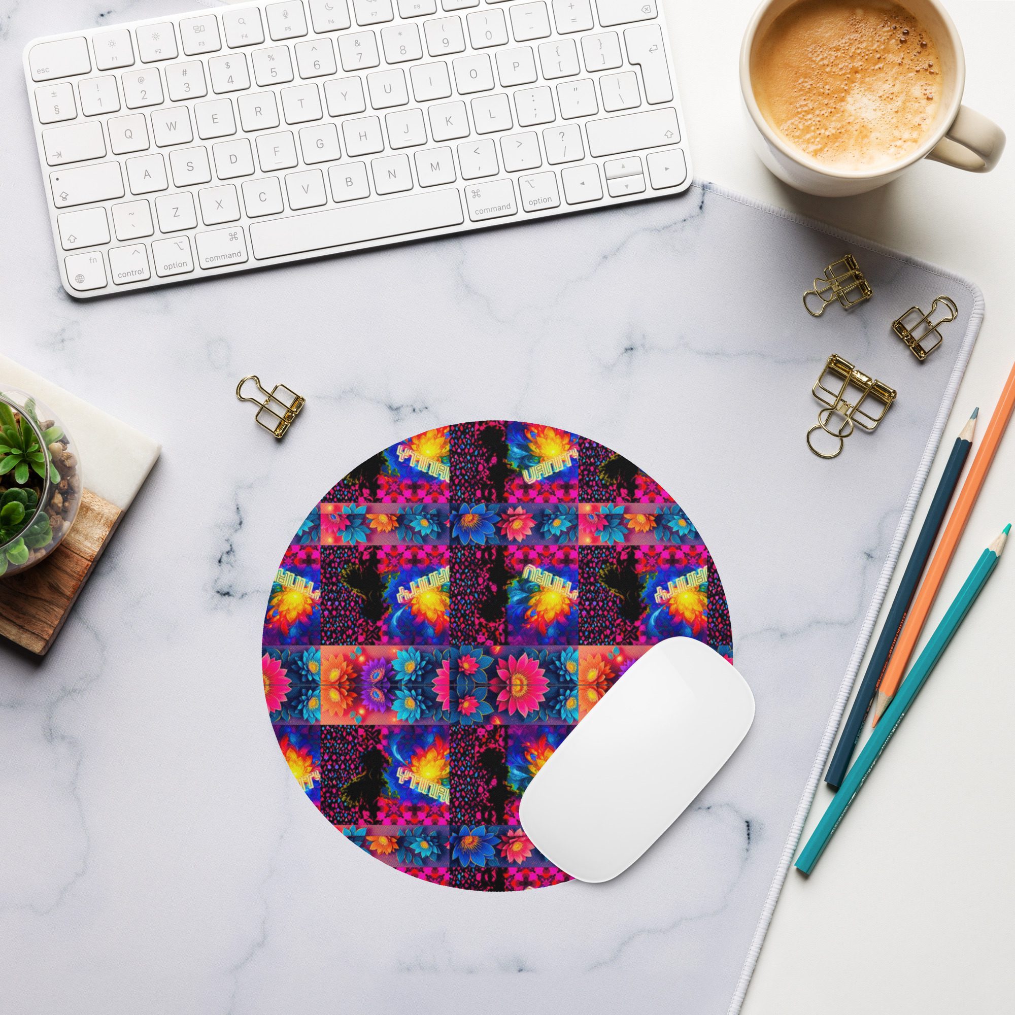 Psychedelic’s Bloomed Supernova Galaxies – Round Mouse Pad